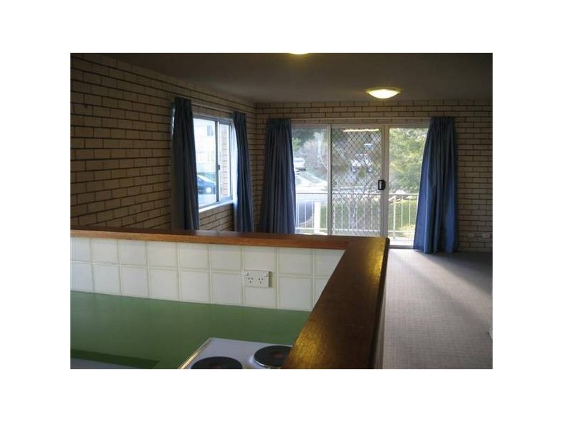 2/16 Moreton Parade, Kings Beach QLD 4551