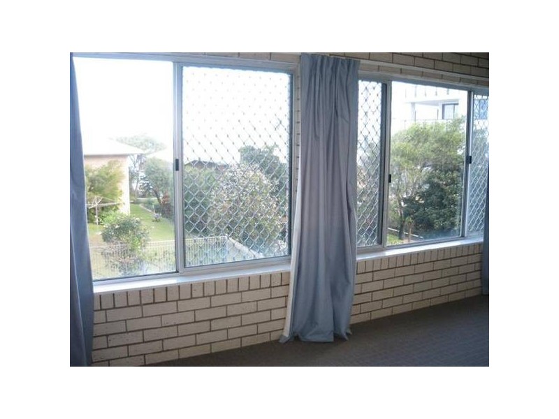 2/16 Moreton Parade, Kings Beach QLD 4551