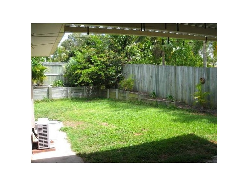 2/12 Parklands Blvd, Little Mountain QLD 4551