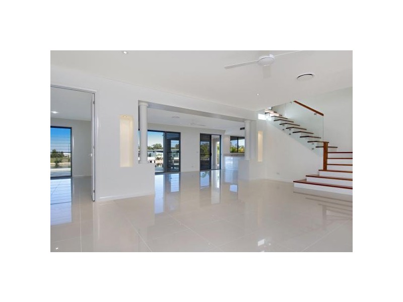 8 Westholme Court, Pelican Waters QLD 4551