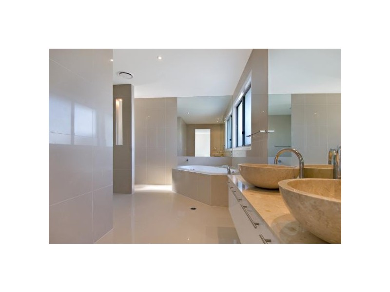 8 Westholme Court, Pelican Waters QLD 4551