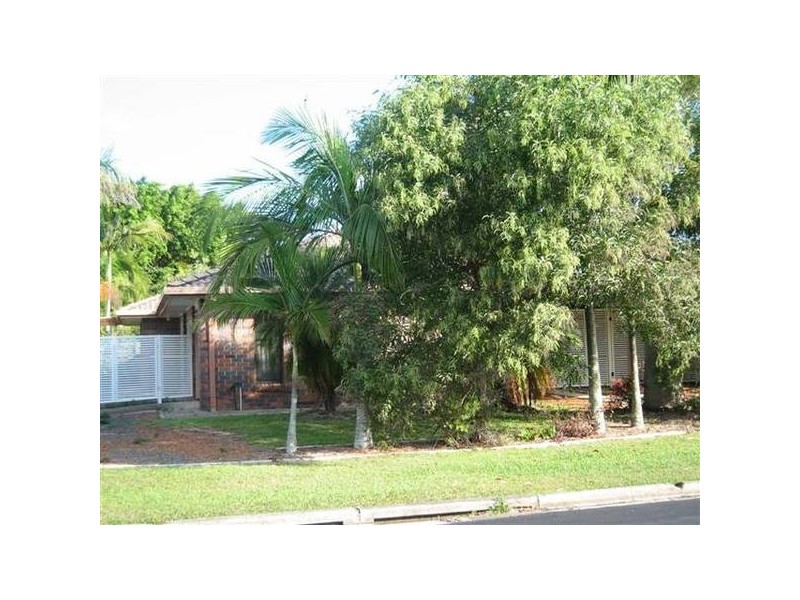 1 Milbong Street, Battery Hill QLD 4551