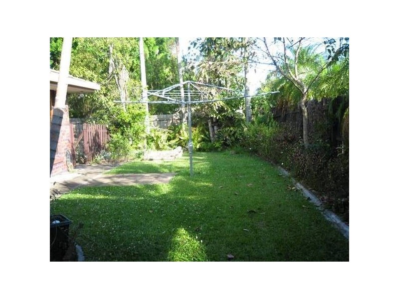 1 Milbong Street, Battery Hill QLD 4551