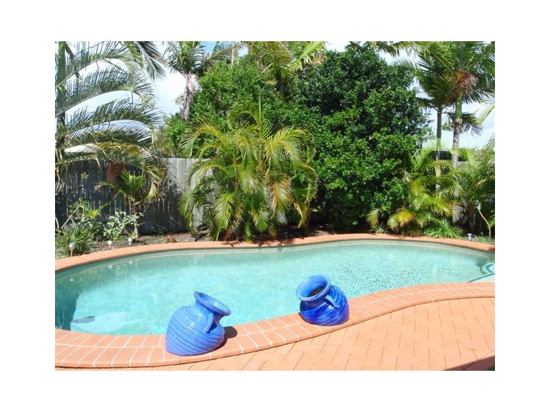 2 Redwood Court, Currimundi QLD 4551