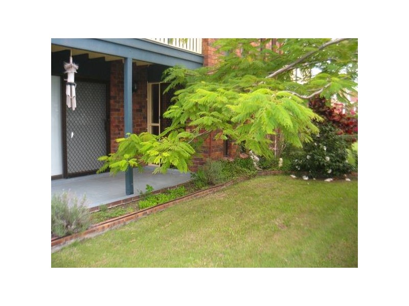 1/4 North Street, Golden Beach QLD 4551