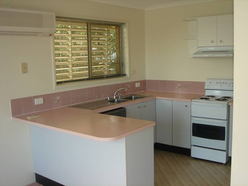 2/2 Moffat Street, Moffat Beach QLD 4551