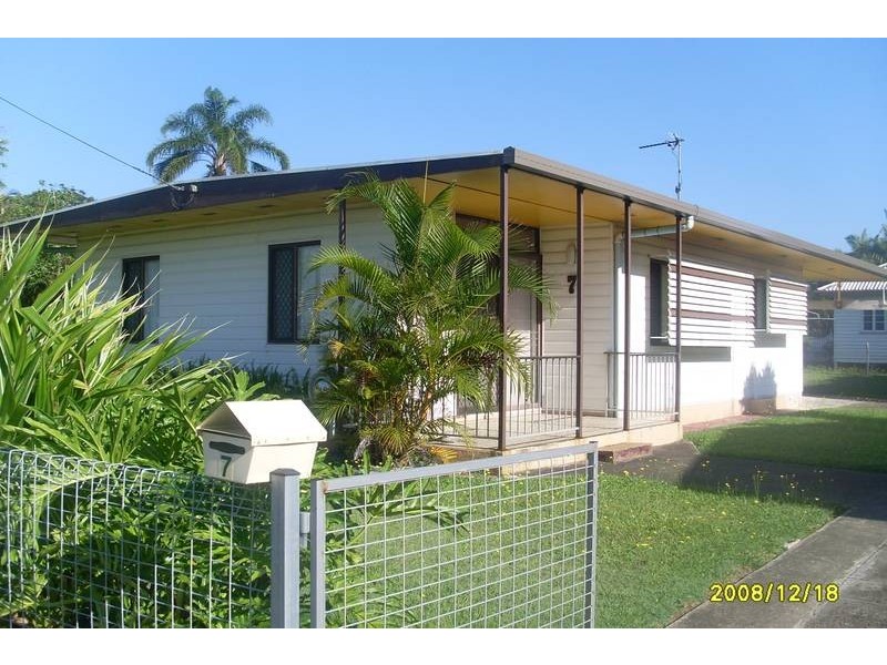 7 Mayes Avenue, Caloundra QLD 4551