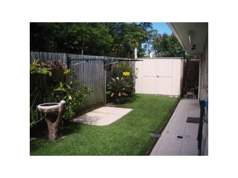 2/11 Suller Street, Caloundra QLD 4551