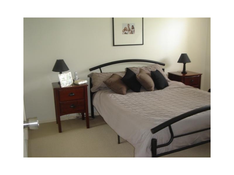 657 Nicklin Way, Warana QLD 4575