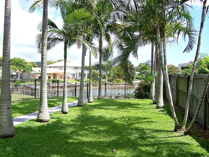 157 Currumbin Creek Road, Currumbin Waters QLD 4223