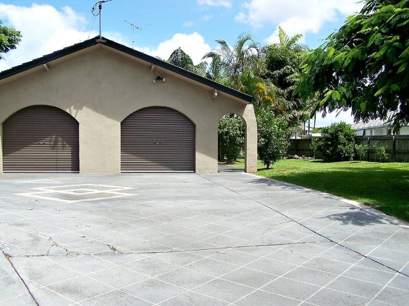 157 Currumbin Creek Road, Currumbin Waters QLD 4223