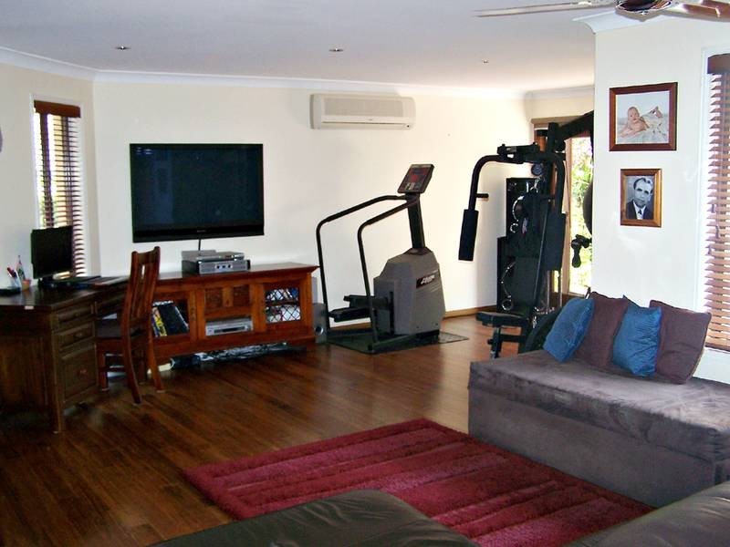 16 Capano Court, Elanora QLD 4221