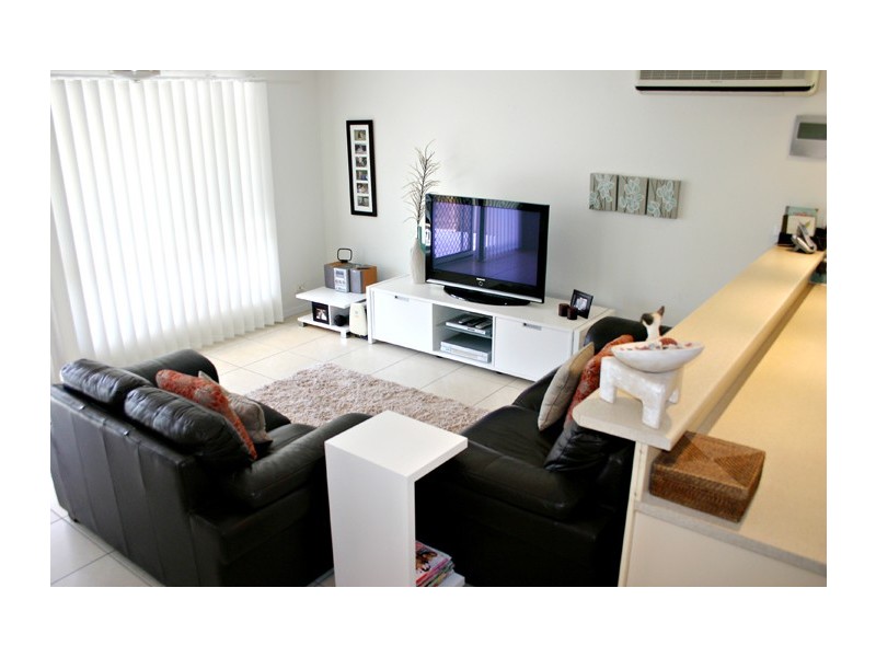 4/4 Itong Place, Currumbin Waters QLD 4223