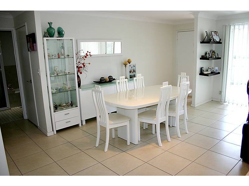 4/4 Itong Place, Currumbin Waters QLD 4223