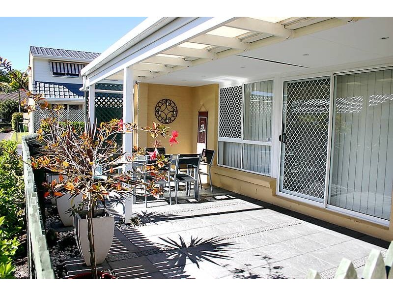 4/4 Itong Place, Currumbin Waters QLD 4223