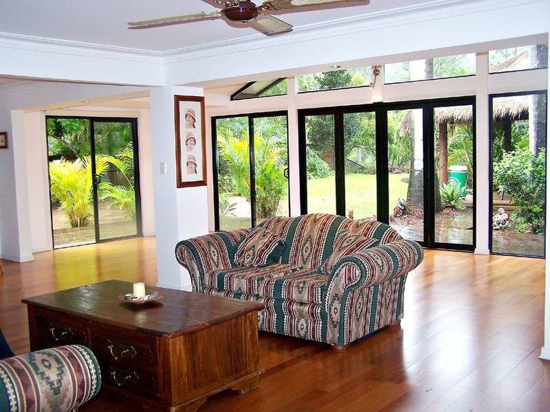 8 Tierney Drive, Currumbin Waters QLD 4223