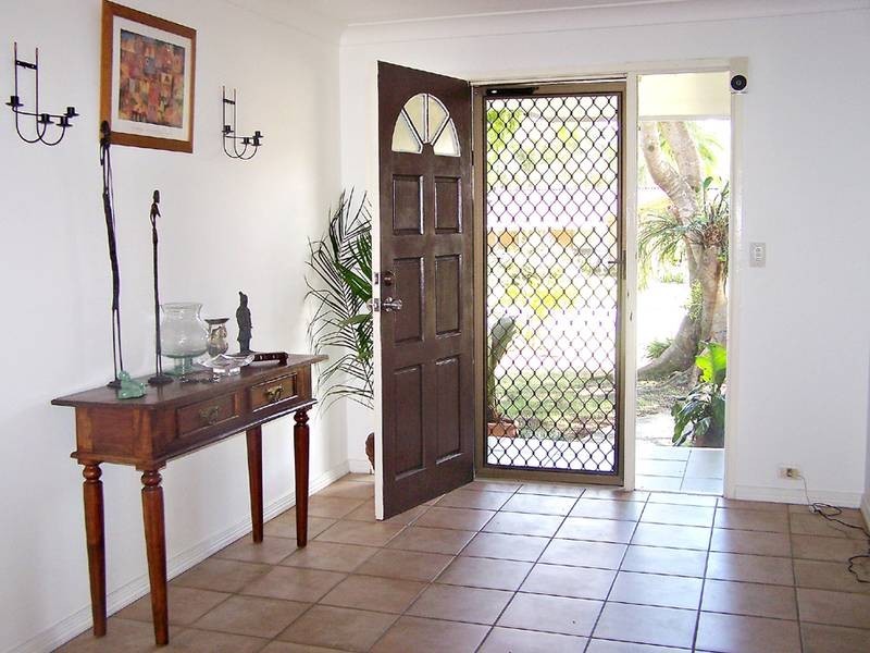 8 Tierney Drive, Currumbin Waters QLD 4223