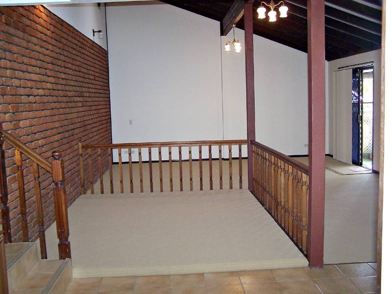 3 Sapwood Court, Elanora QLD 4221