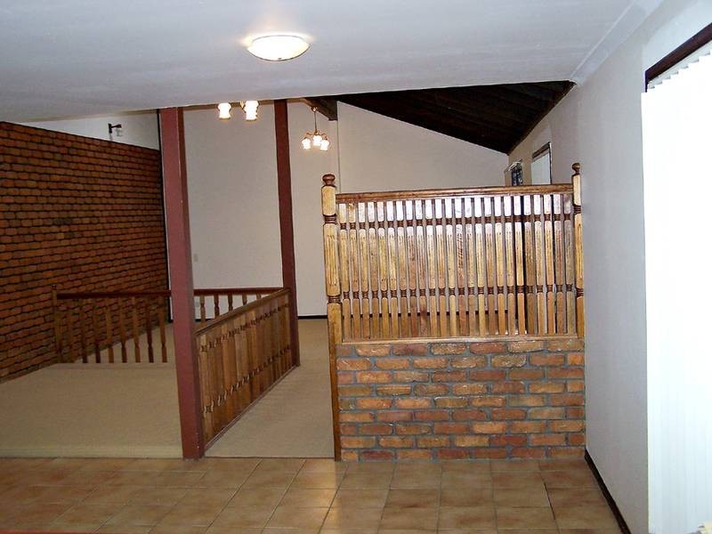 3 Sapwood Court, Elanora QLD 4221