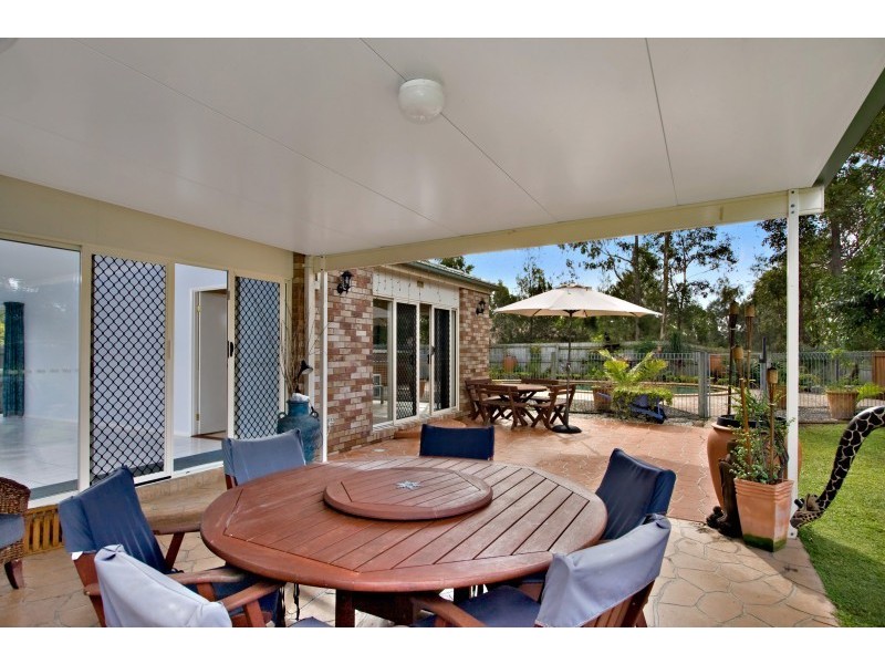 11 Forest Court, Elanora QLD 4221