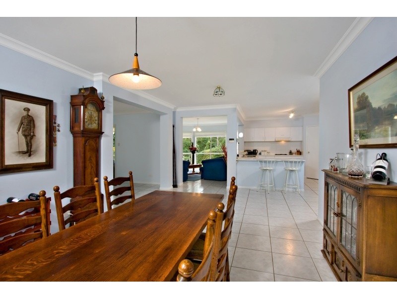 11 Forest Court, Elanora QLD 4221