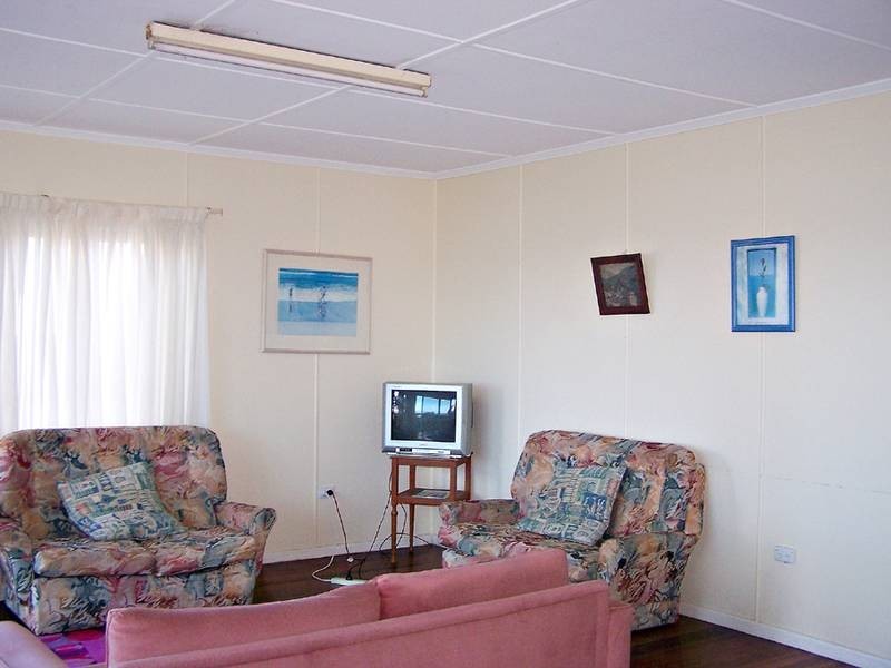 25 Jefferson Lane, Palm Beach QLD 4221