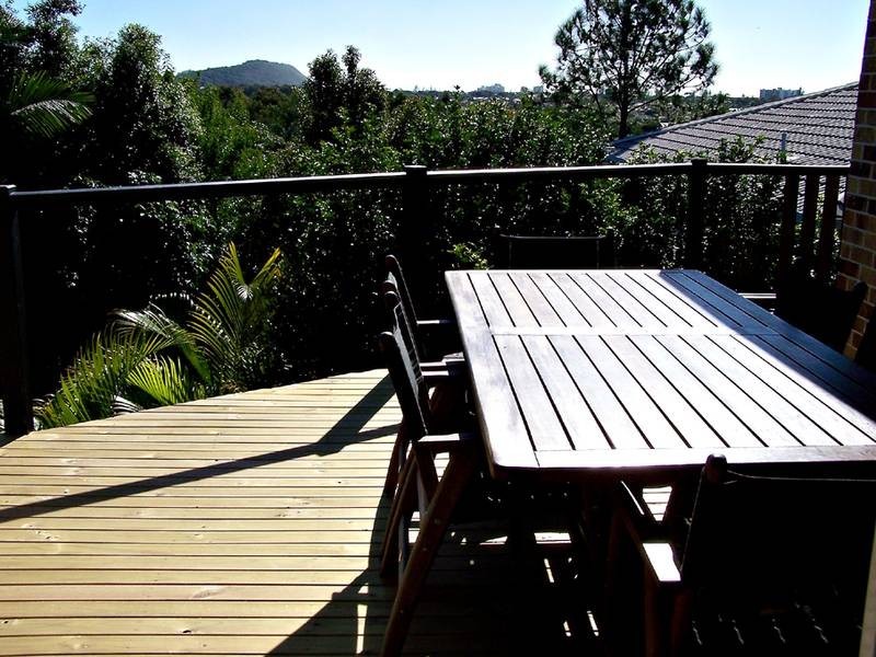 18 Rees Court, Elanora QLD 4221
