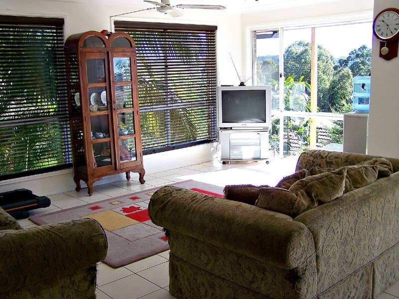 18 Rees Court, Elanora QLD 4221