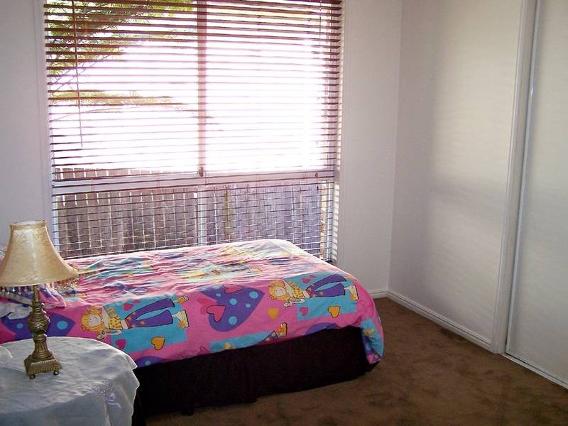 18 Rees Court, Elanora QLD 4221