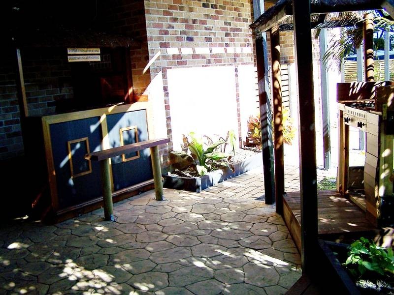 18 Rees Court, Elanora QLD 4221