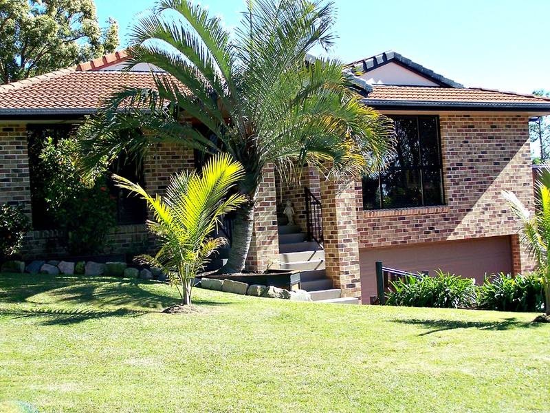 18 Rees Court, Elanora QLD 4221