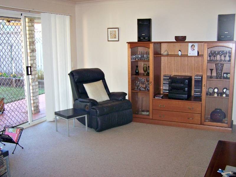 17 Typha Place, Elanora QLD 4221