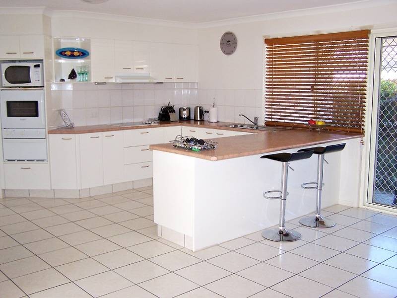 1 Eudonia Court, Elanora QLD 4221