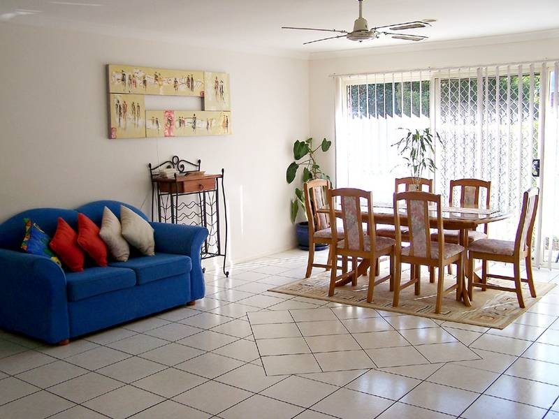 1 Eudonia Court, Elanora QLD 4221