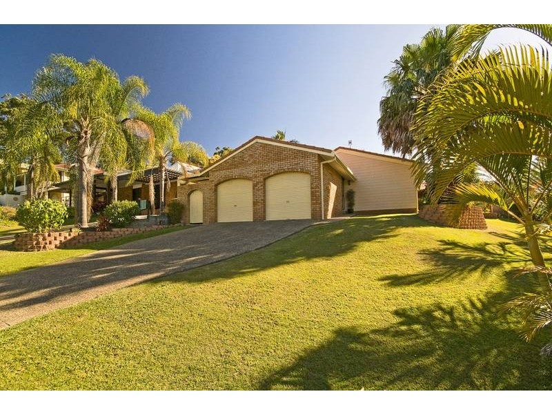 18 Murtha Drive, Elanora QLD 4221