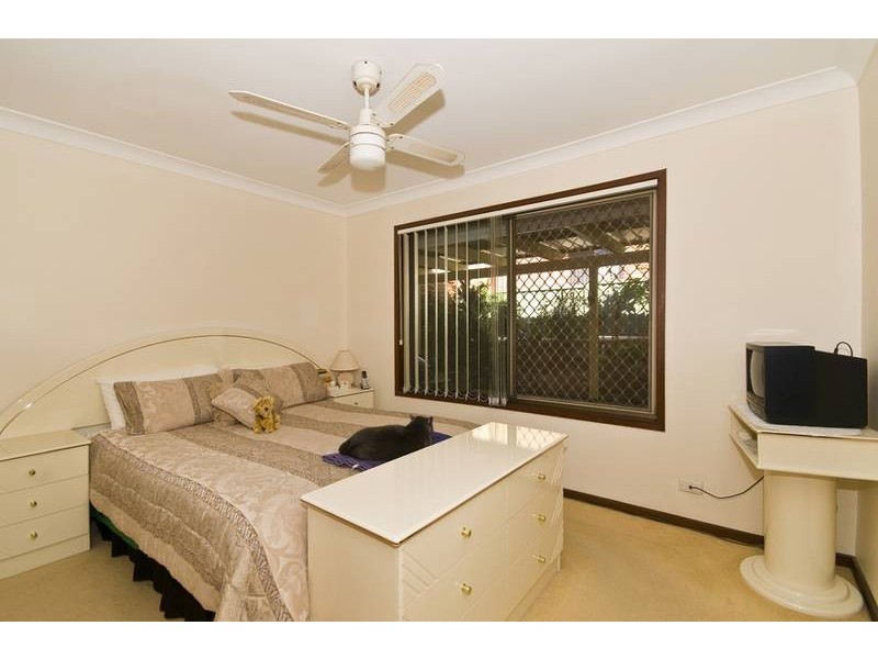 18 Murtha Drive, Elanora QLD 4221