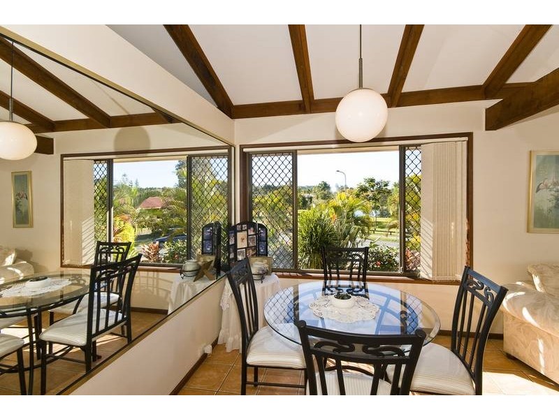 18 Murtha Drive, Elanora QLD 4221