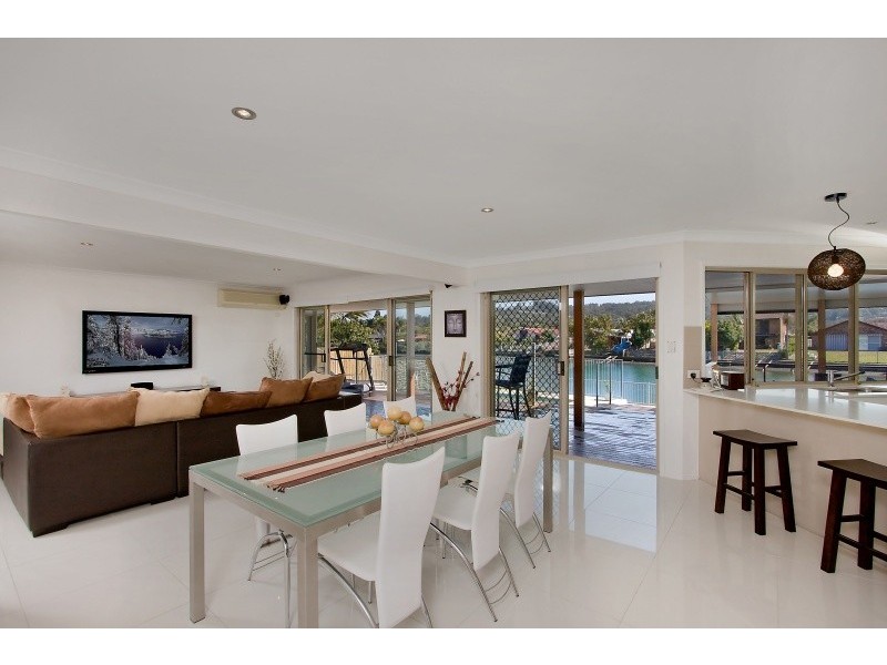 38 Bradshaw Drive, Currumbin Waters QLD 4223