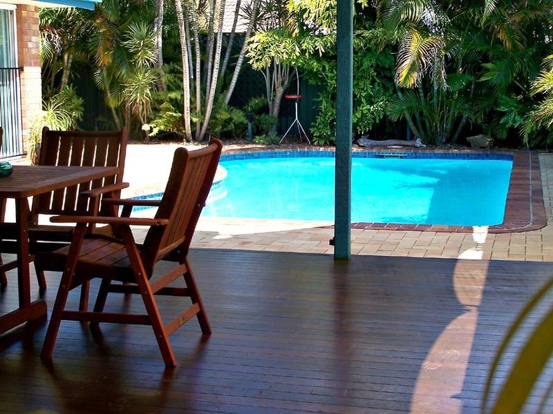 11 Damson Place, Elanora QLD 4221