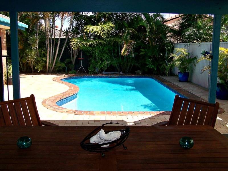 11 Damson Place, Elanora QLD 4221