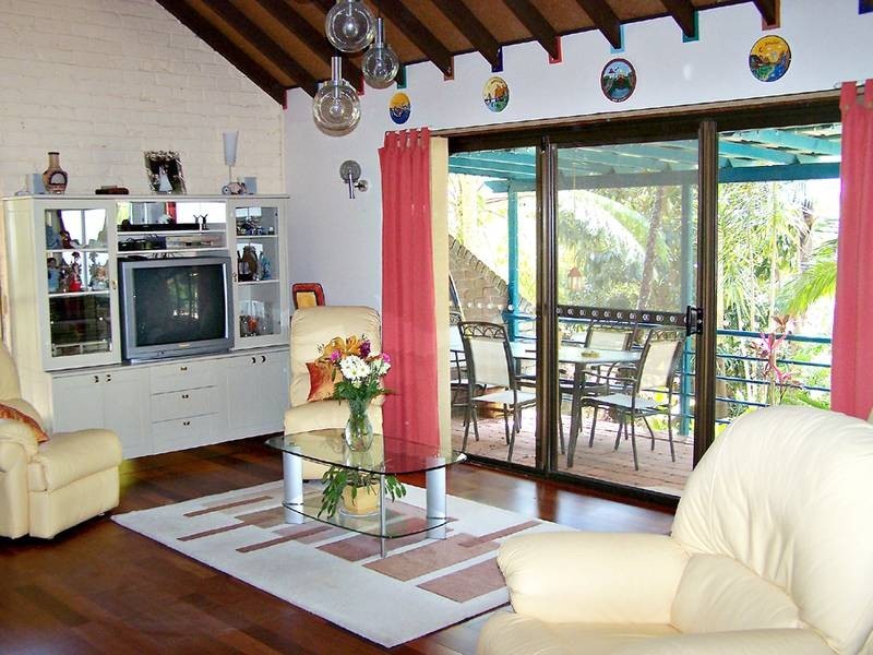 11 Kimmuli Drive, Elanora QLD 4221