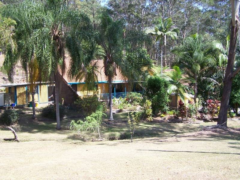 11 Kimmuli Drive, Elanora QLD 4221