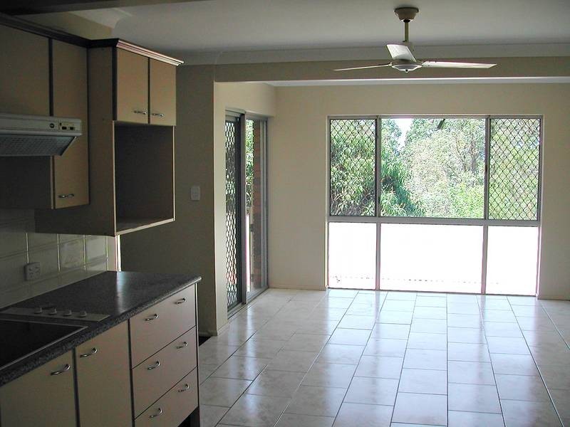 16 Vista Street, Elanora QLD 4221
