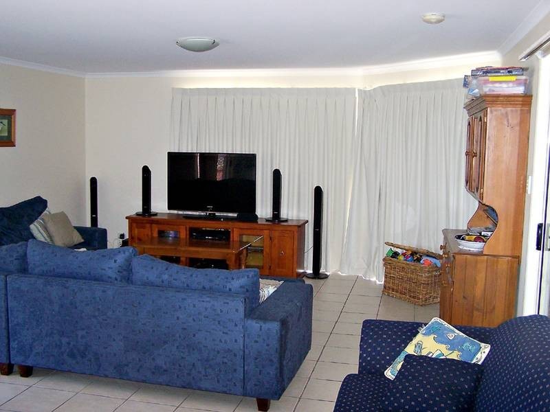 15 Baekea Drive, Elanora QLD 4221