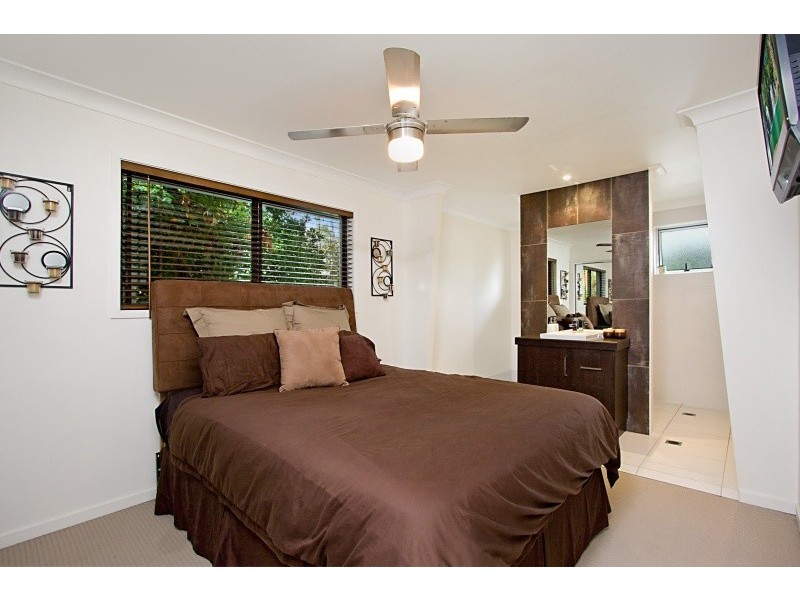 33 Boundary Street, Currumbin Waters QLD 4223