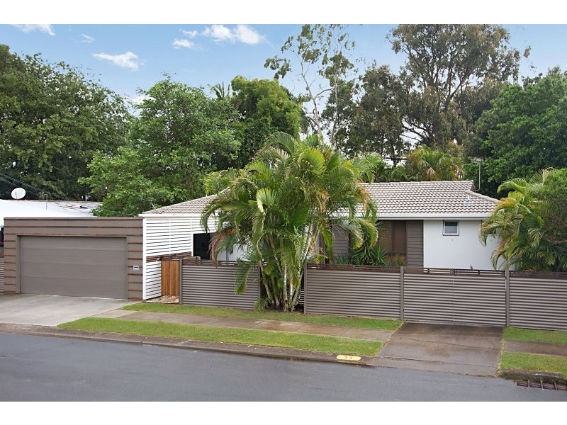 33 Boundary Street, Currumbin Waters QLD 4223