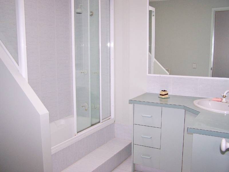 3/10 Cupania Place, Elanora QLD 4221