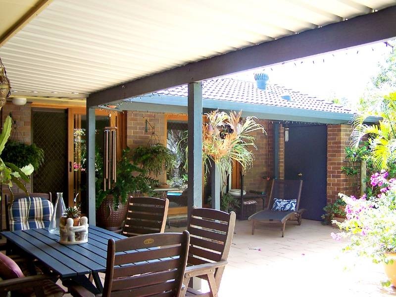 4 Radiata Court, Elanora QLD 4221