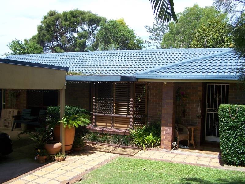 4 Radiata Court, Elanora QLD 4221