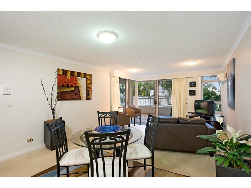 103/220 The Esplanade, Burleigh Heads QLD 4220